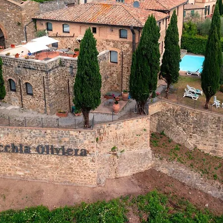 Vecchia Oliviera 3* Montalcino