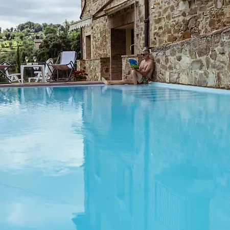 Hotel Vecchia Oliviera Montalcino