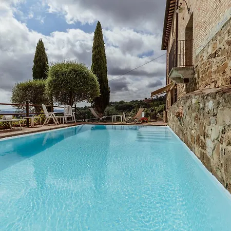 Vecchia Oliviera 3* Montalcino