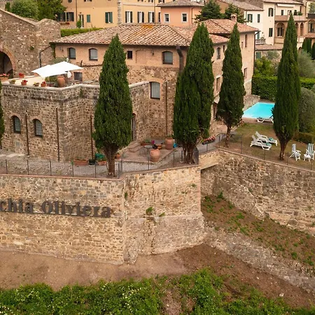 Vecchia Oliviera 3* Montalcino