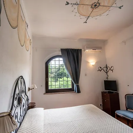 Hotel Vecchia Oliviera 3*